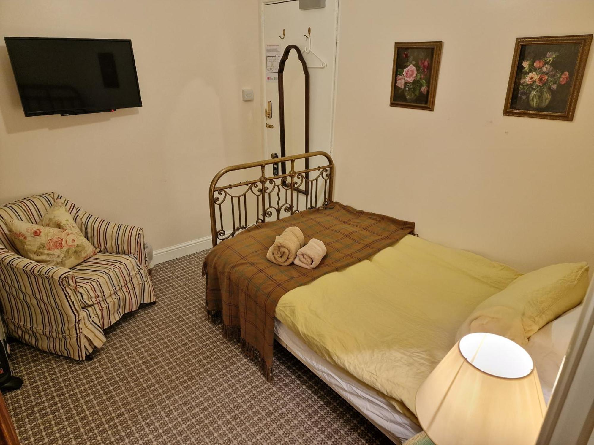 Cambus O' May Traditional Highland Hotel Ballater Zimmer foto